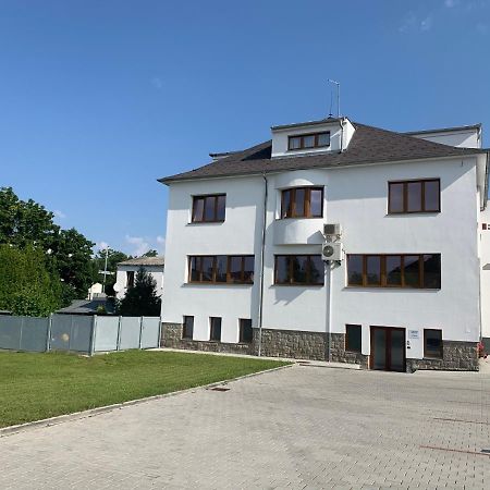 Apartmány U nemocnice Ceske Budejovice Esterno foto