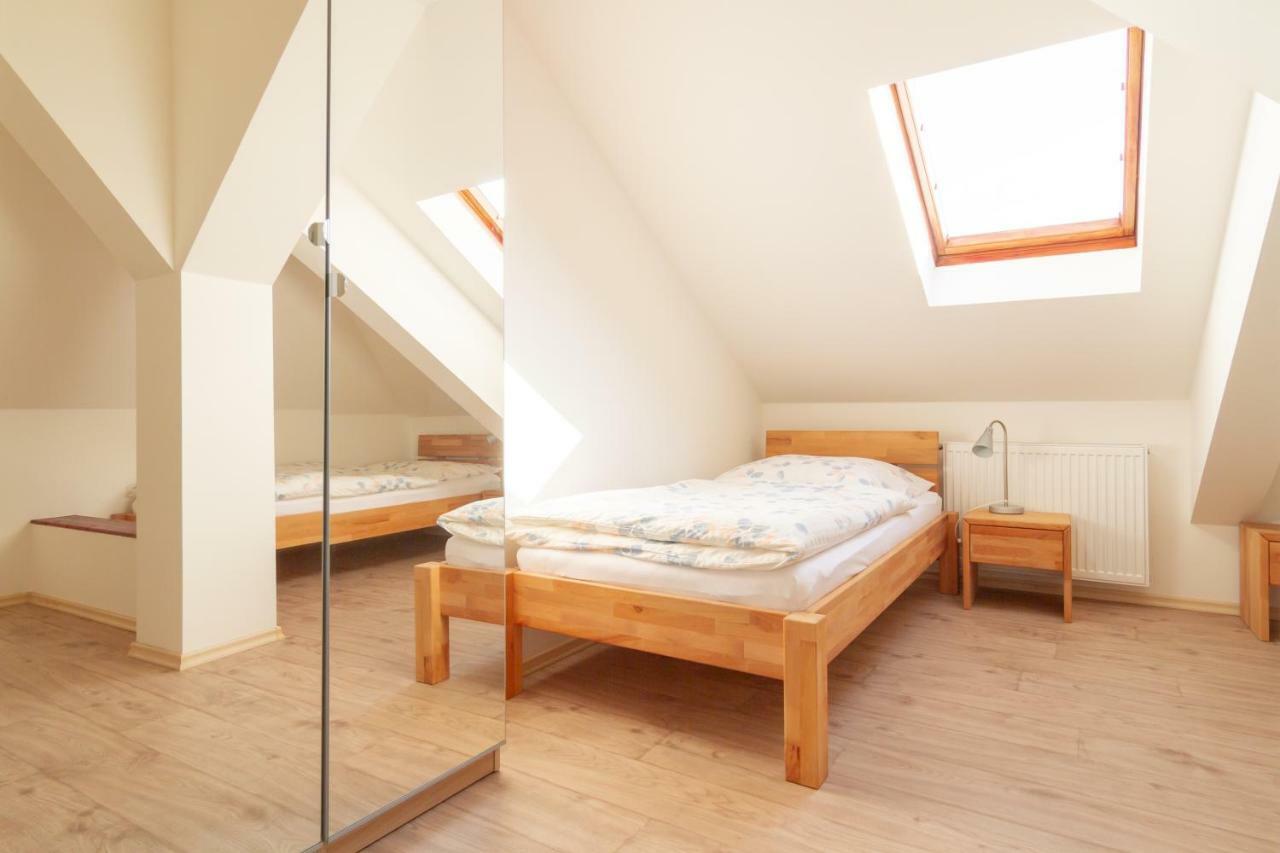 Apartmány U nemocnice Ceske Budejovice Esterno foto