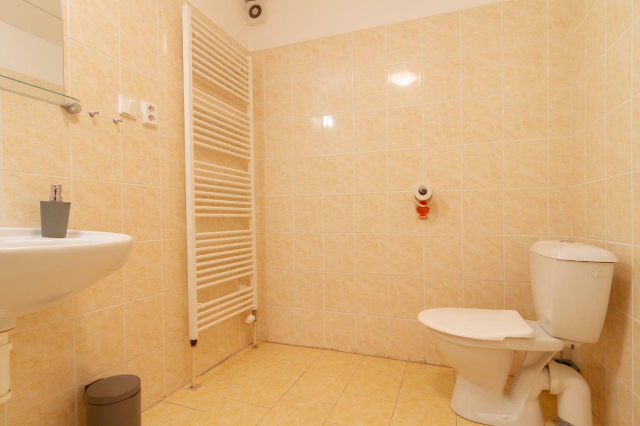 Apartmány U nemocnice Ceske Budejovice Esterno foto