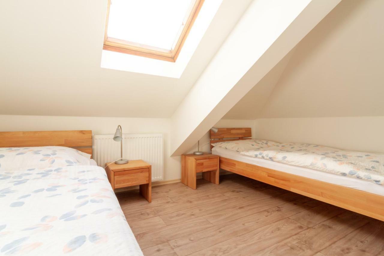 Apartmány U nemocnice Ceske Budejovice Esterno foto
